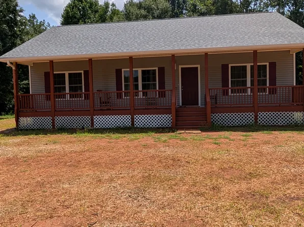 866 Blackhorse Run, Martin, GA 30557