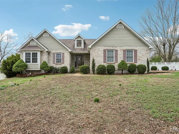118 Riverwalk Dr, Desloge, MO 63628