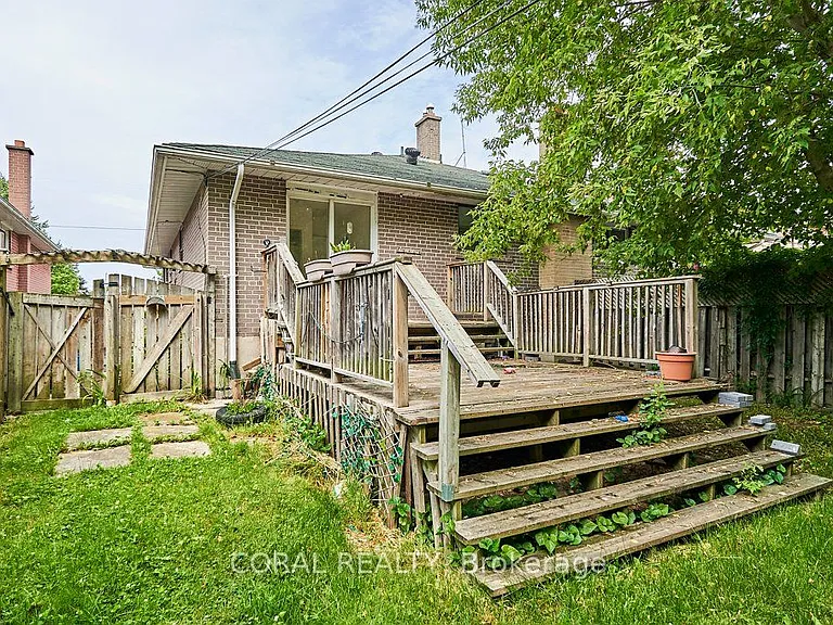 213 Cabot St — Photo 20