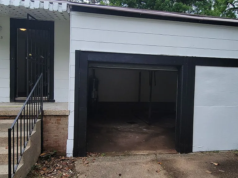 3633 W College St — Photo 2