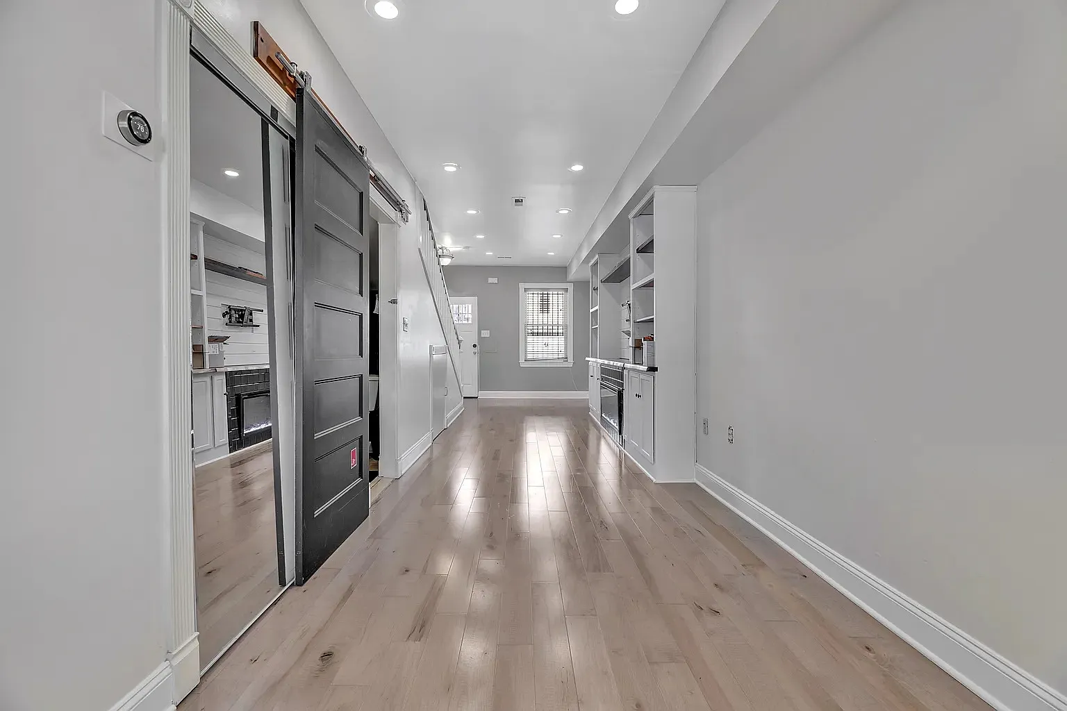 2 bed, 792 sqft, $2,850 — Photo 3