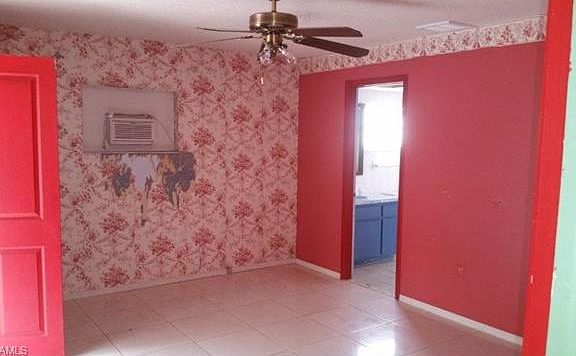 5th image of 1208 SE 14th St