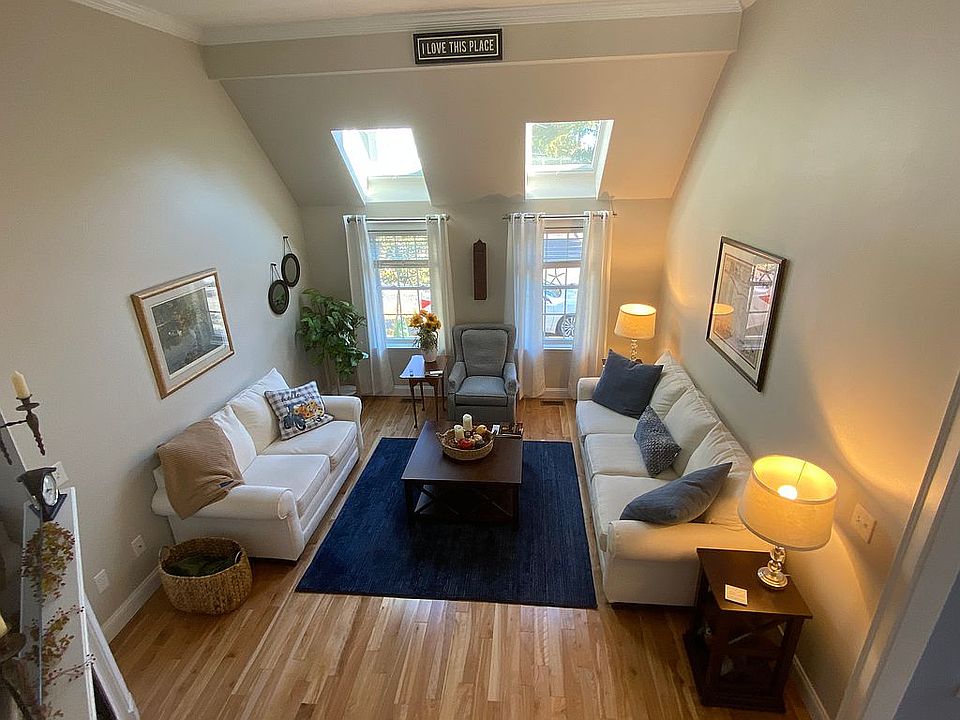 1st image of 7 Munroe St