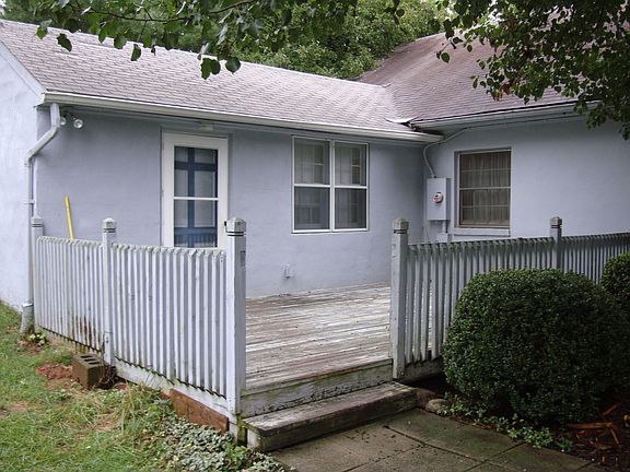 Deck off of Family Room