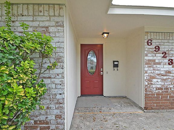 5th image of 6923 Drowsy Pine Dr