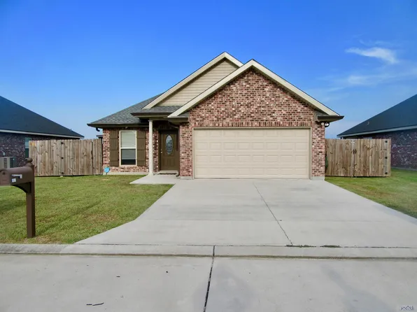 181 Darwen Dr, Raceland, LA 70394