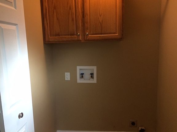 3rd image of 629 Clairview Dr