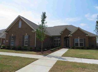 4 Crepe Dr, Huntsville, AL 35824