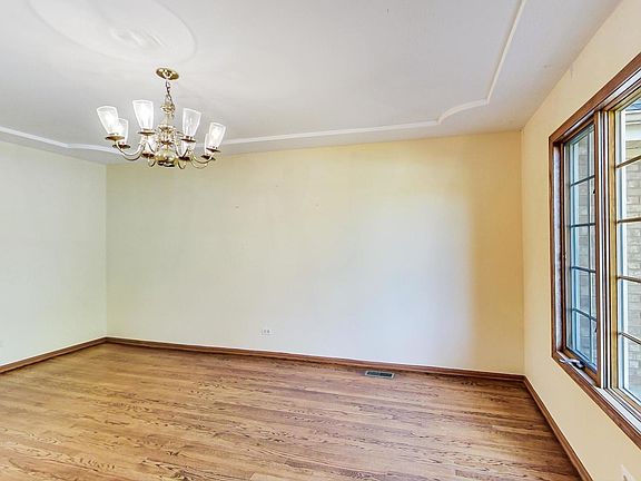 4th image of 16939 S Meadowcrest Dr