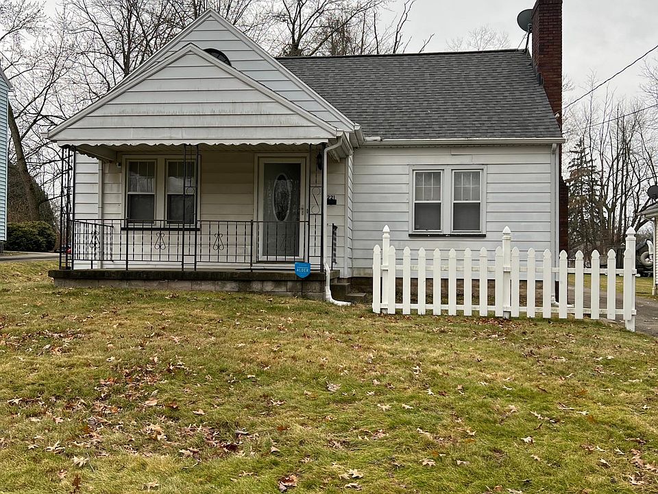 1st image of 221 Hollywood Ave