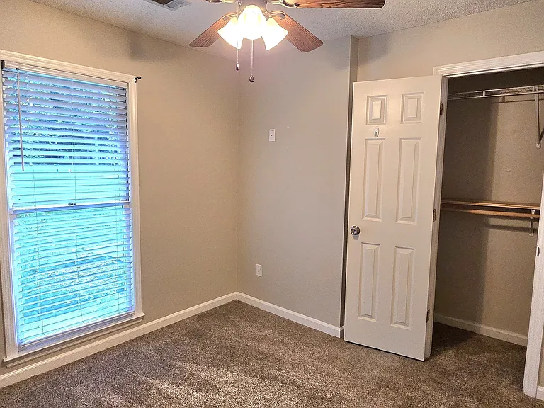 70 Covey Trl — Photo 12