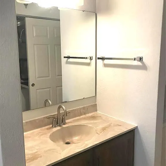 121 Ashley Dr — Photo 11