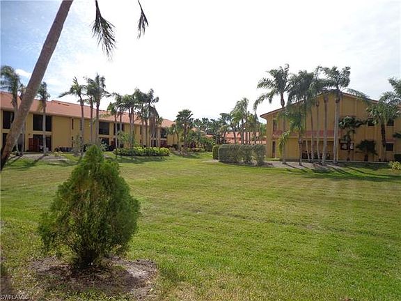 5th image of 9895 Citadel Ln Unit 107