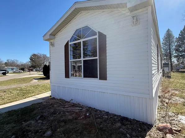 6538 Biscayne Blvd W, Brighton, MI 48114