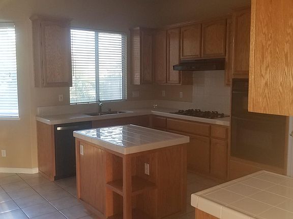 4th image of 1449 Musgrave Dr
