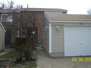 313 Barclay Dr, Glendale Heights, IL