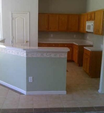 5th image of 702 Crenshaw Dr