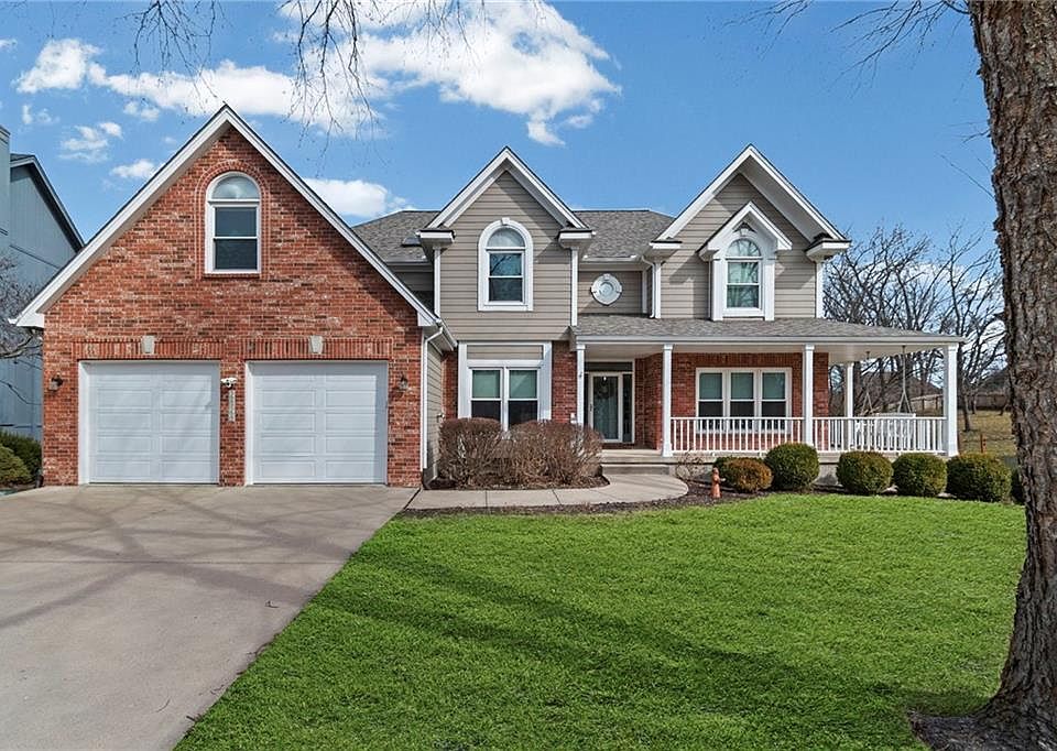 1st image of 2828 SW Saddlewood Dr
