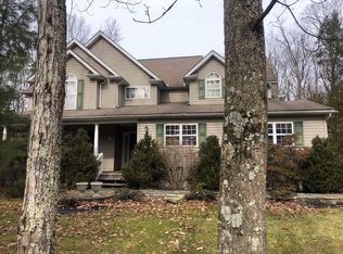 272 Sycamore Dr, East Stroudsburg, PA 18301