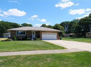 5981 Northview Dr, Seven Hills, OH 44131