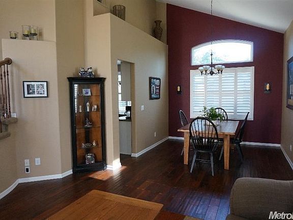 4th image of 1402 Voltaire Dr