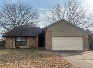 1532 E 75th Pl, Tulsa, OK 74136