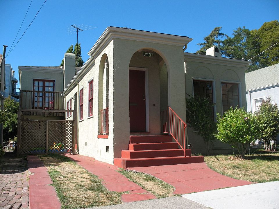 2nd image of 2207 Ashby Ave