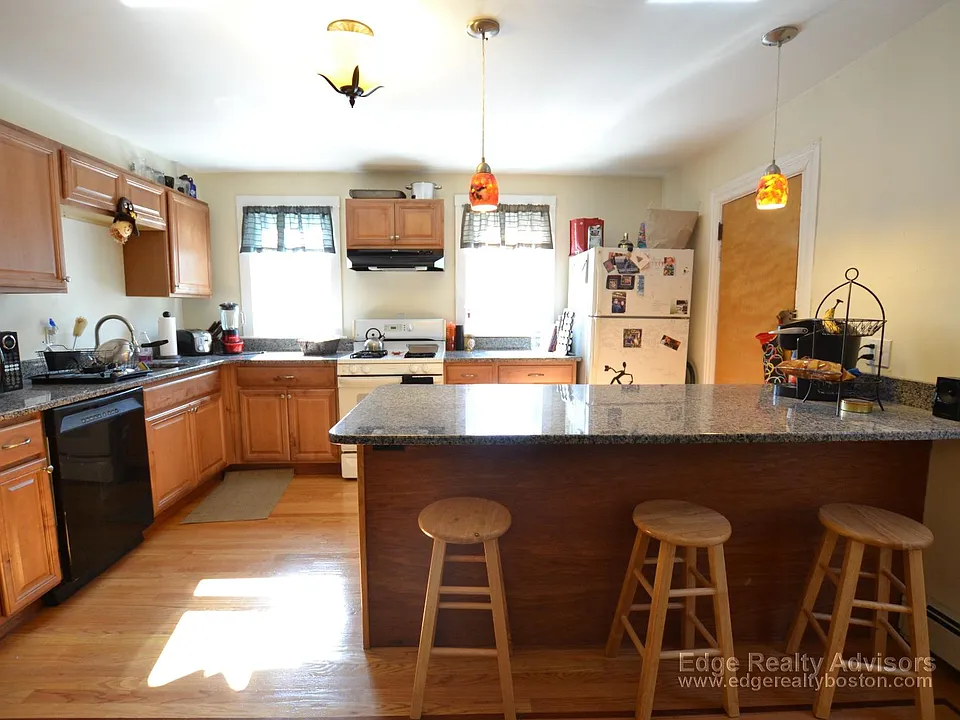 345 Market St #2A