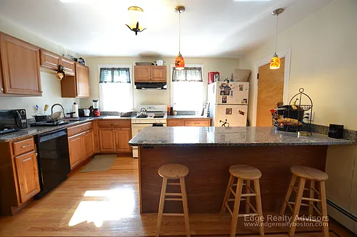345 Market St #2A Photo 1
