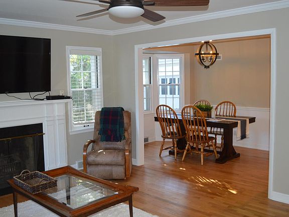 4th image of 541 Oakwood Dr