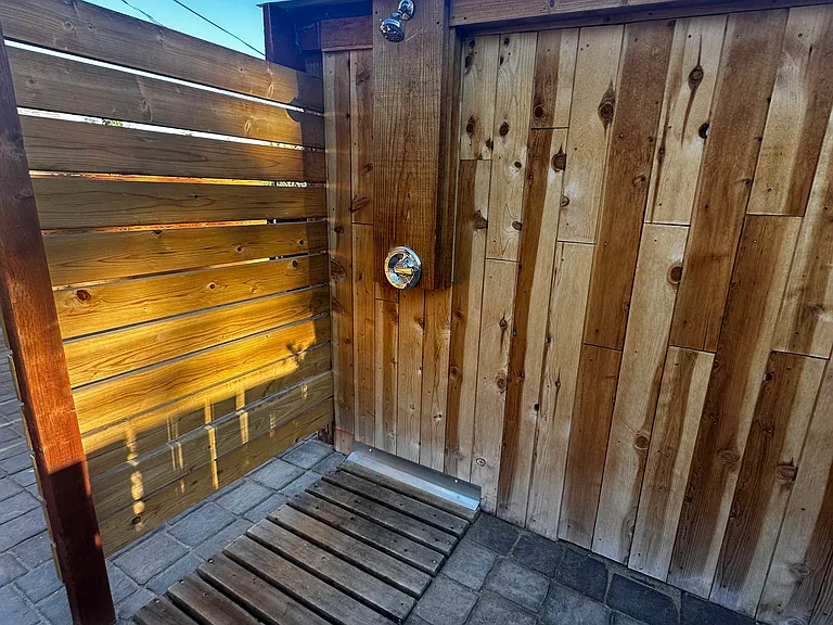 641 Saint Lawrence Ave #1/2 — Photo 8