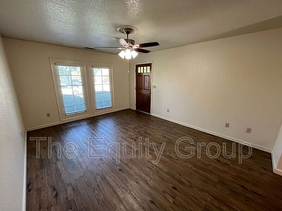5th image of 1326 S Rossmoor St
