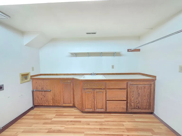 7706 E Woodview Dr — Photo 36