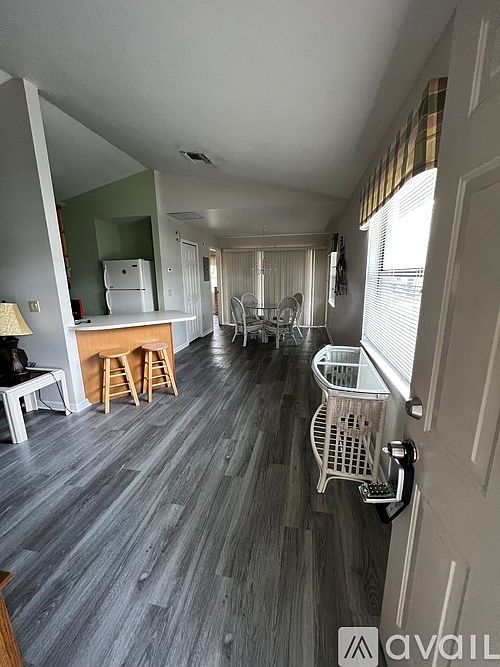 1st image of 1218 Villaway W #1218