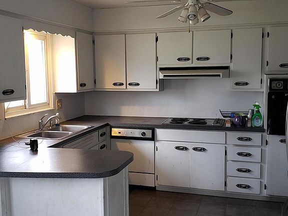 2nd image of 1313 Walshire Dr N