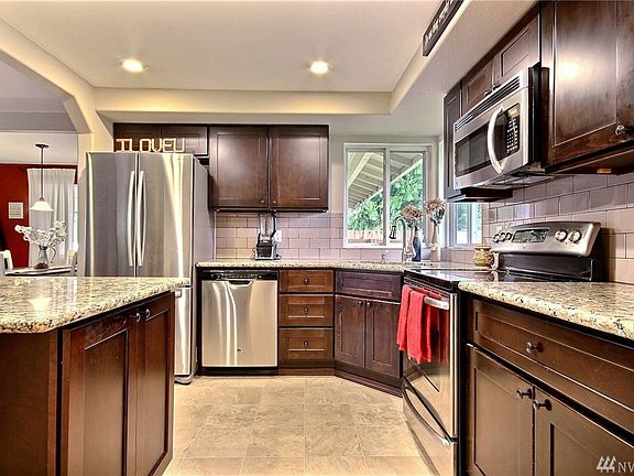 3rd image of 9706 205th Avenue Ct E