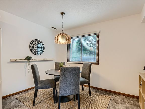 5th image of 2212 Harriet Ave APT 4