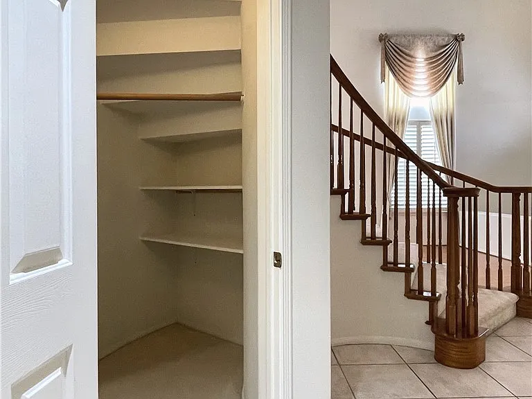 2712 Westbourne Pl — Photo 21