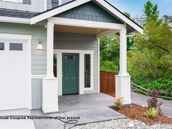 2nd image of 1790 River Walk Ln