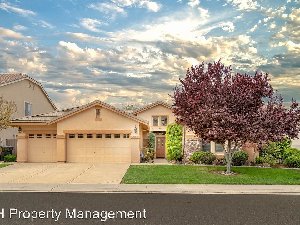 2nd image of 9736 Ellsmere Way