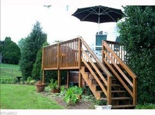 6907 Bridgewood Rd, Clemmons, NC 27012