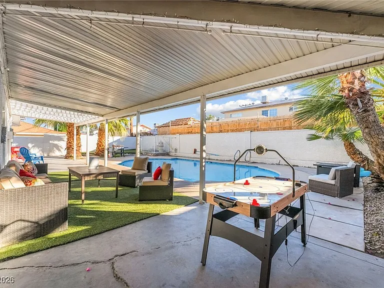 2419 Vegas Valley Dr — Photo 35