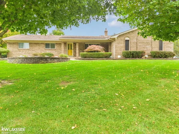 8505 Orchardview Dr, Washington, MI 48095