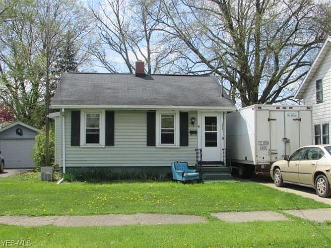 2nd image of 1837 Clermont Ave NE