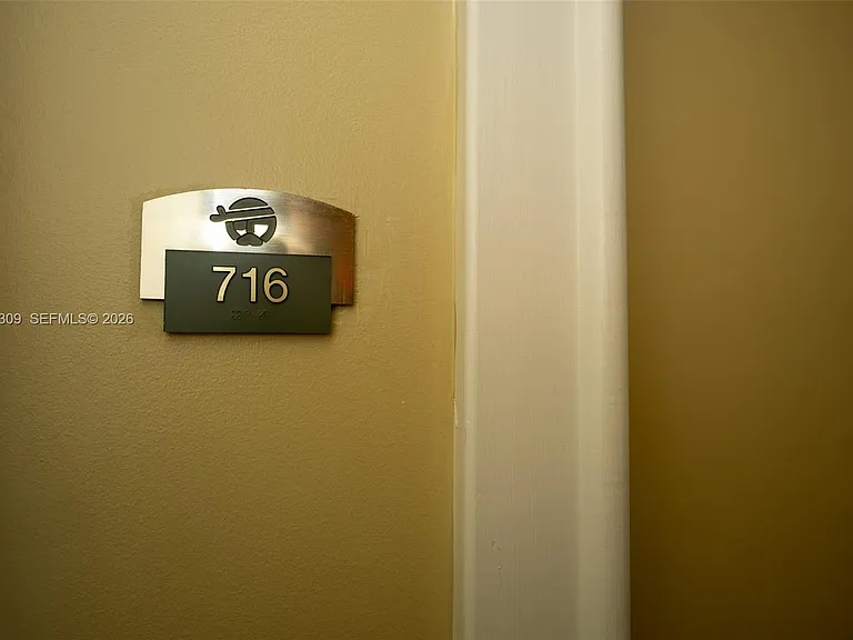 2951 S Bayshore Dr #716 — Photo 21