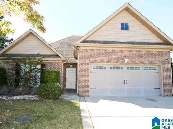 154 Falling Waters Ln, Maylene, AL 35114