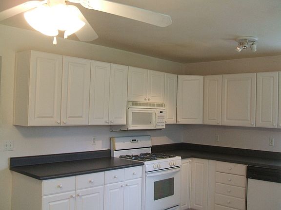 3rd image of 9237 Orangewood Dr