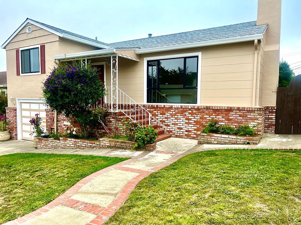 1st image of 215 Hazelwood Dr