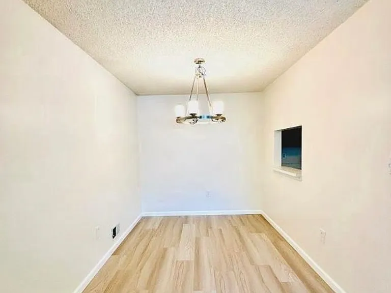 27 Joyner Ct — Photo 3
