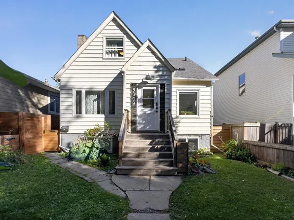 9309 95th St NW, Edmonton, AB T6C 3X1
